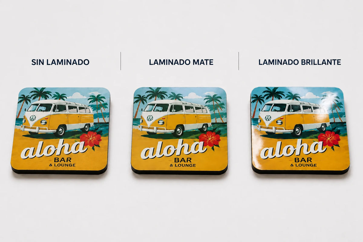 Comparación del acabado sin laminado, laminado mate y laminado brillante en imanes impresos.